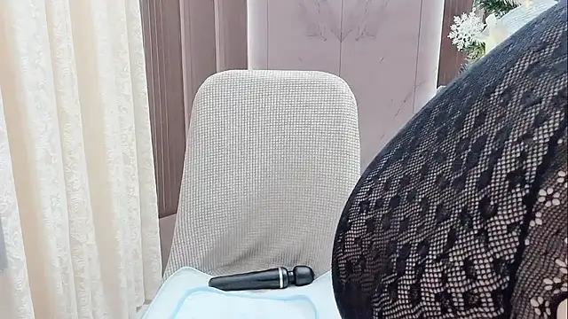 Shenlly online show from 12.14.25