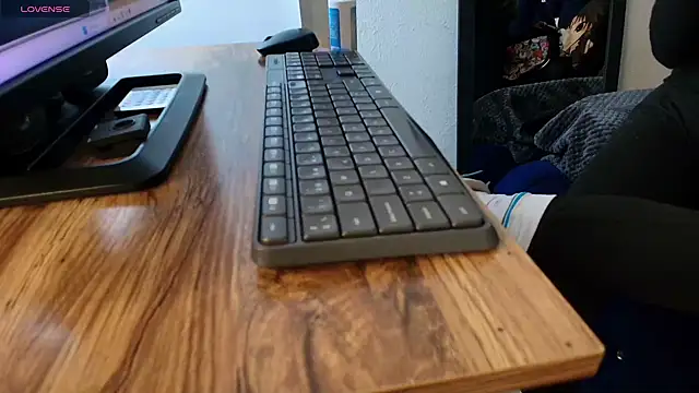 Terraelowen online show from 12.04.25