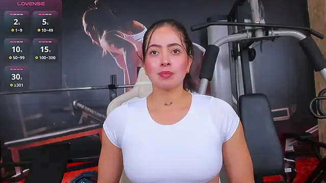 Snapshot of AlaskaAmato chatting on 10.20.25 AlaskaAmato online show from 10.20.25