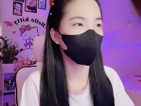 Snapshot of keelinnn19 chatting on 10.03.25 keelinnn19 online show from 10.03.25