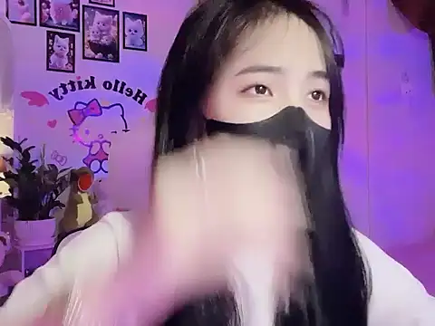 Snapshot of keelinnn19 chatting on 10.08.25 keelinnn19 online show from 10.08.25