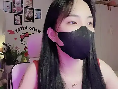 Snapshot of keelinnn19 chatting on 10.12.25 keelinnn19 online show from 10.12.25