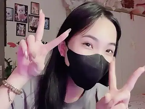 Snapshot of keelinnn19 chatting on 10.17.25 keelinnn19 online show from 10.17.25