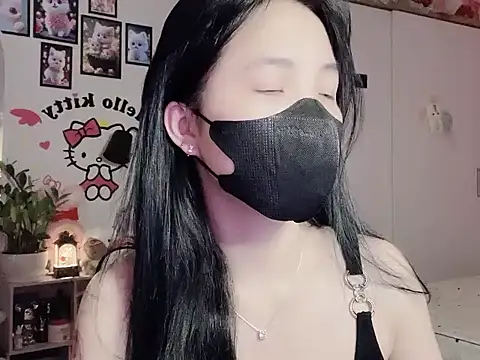 Snapshot of keelinnn19 chatting on 11.26.25 keelinnn19 online show from 11.26.25