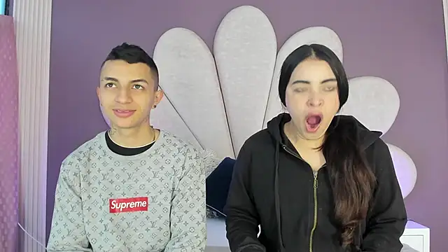 NickandAbby  online show from 09.25.25