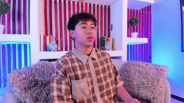 Troy dalton online show from 10.06.25