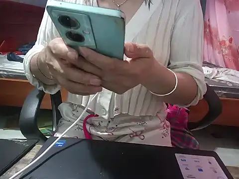 Snapshot of Xue_weng chatting on 04.30.26 Xue weng online show from 04.30.26