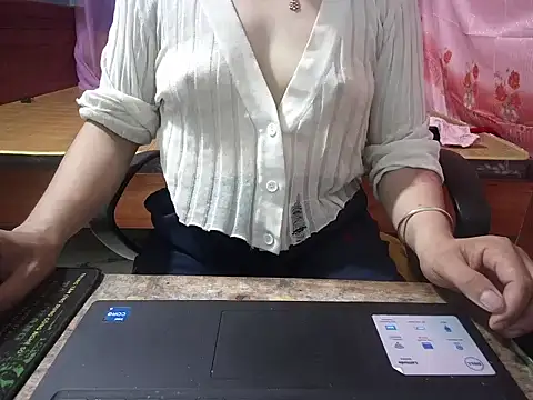 Snapshot of Xue_weng chatting on 05.26.26 Xue weng online show from 05.26.26