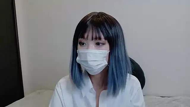 sarina at online show from 05.15.26