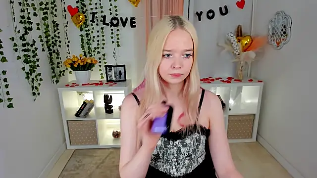 BellaMontgomery online show from 02.09.26