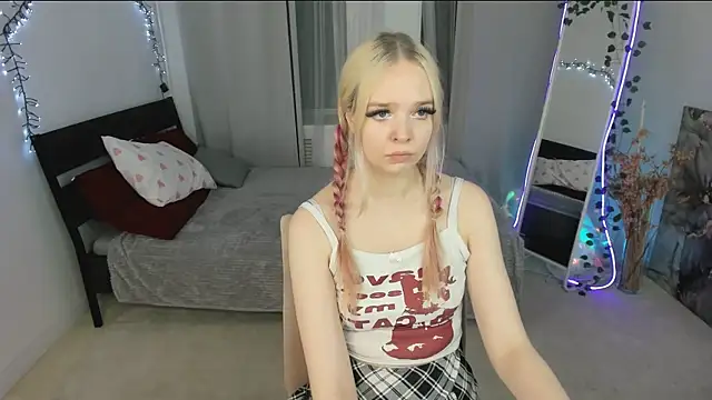 BellaMontgomery online show from 02.26.26