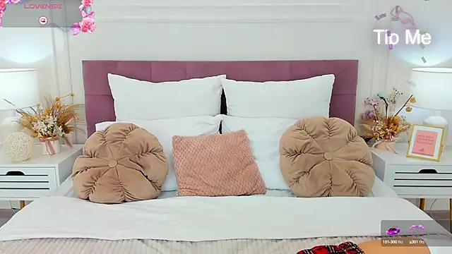 ToriSonn online show from 10.14.25