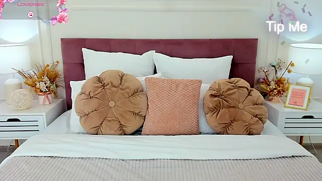 ToriSonn online show from 11.17.25