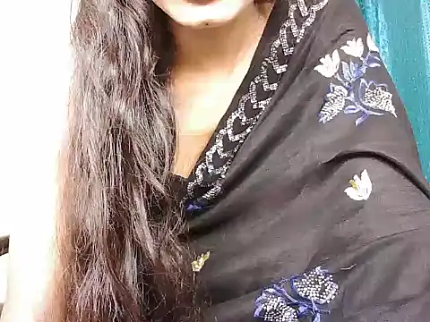 Snapshot of ROSE_GOLDE chatting on 09.14.25 ROSE GOLDE online show from 09.14.25