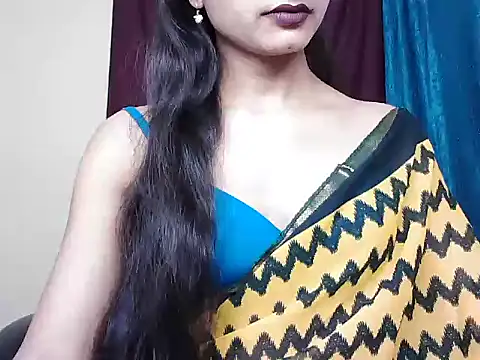 Snapshot of ROSE_GOLDE chatting on 09.17.25 ROSE GOLDE online show from 09.17.25