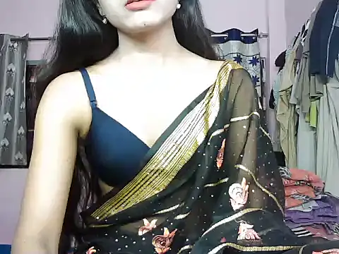 Snapshot of ROSE_GOLDE chatting on 09.28.25 ROSE GOLDE online show from 09.28.25