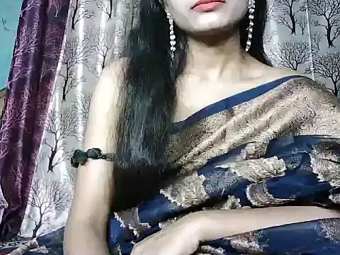 Snapshot of ROSE_GOLDE chatting on 11.06.25 ROSE GOLDE online show from 11.06.25