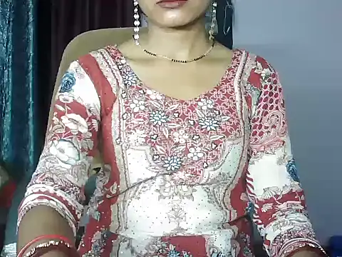 Snapshot of ROSE_GOLDE chatting on 07.22.26 ROSE GOLDE online show from 07.22.26
