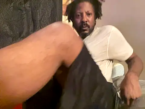 Snapshot of viceutk1 chatting on 09.24.25 viceutk1 online show from 09.24.25