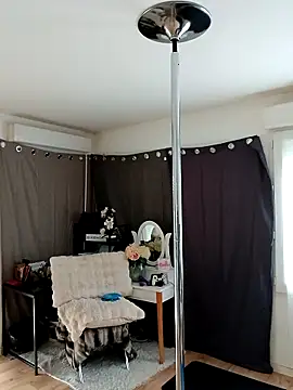 Snapshot of iamlalamilano chatting on 03.25.26 iamlalamilano online show from 03.25.26