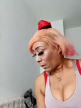 Snapshot of iamlalamilano chatting on 04.03.26 iamlalamilano online show from 04.03.26