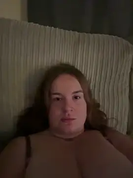 Snapshot of busty_p chatting on 10.26.25 busty p online show from 10.26.25