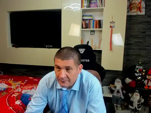 Snapshot of SpartacusDaddy48 chatting on 01.18.26 SpartacusDaddy48 online show from 01.18.26