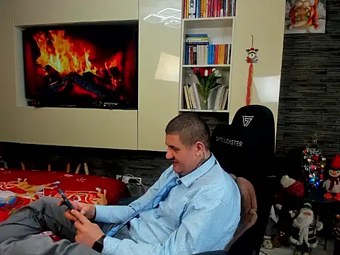 Snapshot of SpartacusDaddy48 chatting on 01.18.26 SpartacusDaddy48 online show from 01.18.26