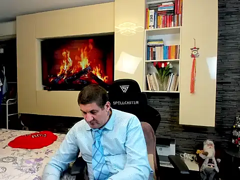 Snapshot of SpartacusDaddy48 chatting on 02.11.26 SpartacusDaddy48 online show from 02.11.26