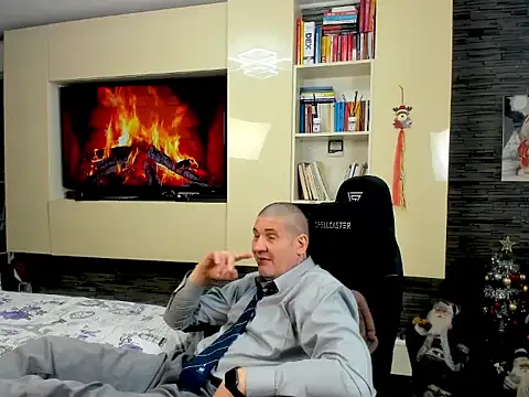 Snapshot of SpartacusDaddy48 chatting on 02.18.26 SpartacusDaddy48 online show from 02.18.26