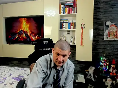 Snapshot of SpartacusDaddy48 chatting on 02.21.26 SpartacusDaddy48 online show from 02.21.26