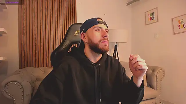 Maximo Wolff online show from 01.15.26