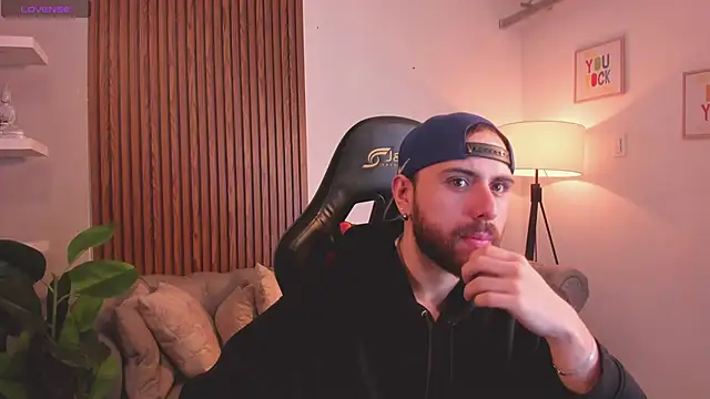 Maximo Wolff online show from 04.13.26