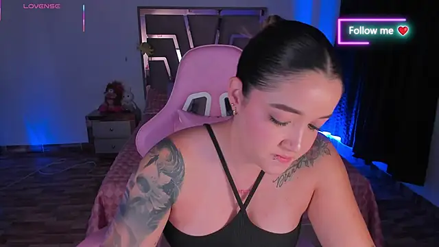 lunaarose online show from 02.20.26