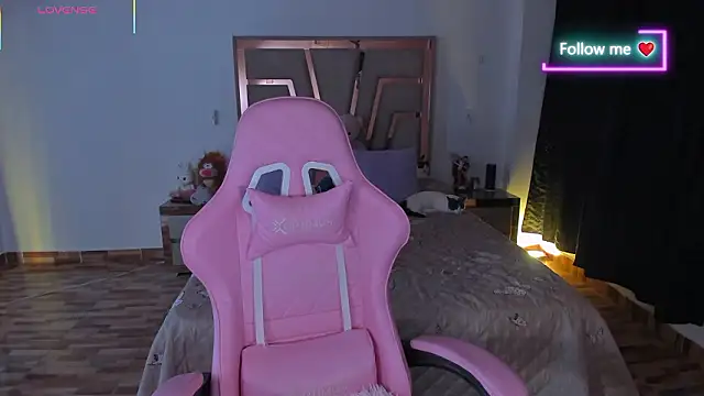 lunaarose online show from 03.25.26