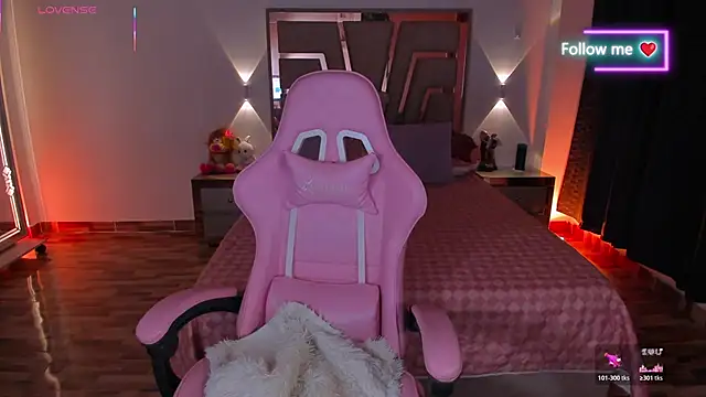 lunaarose online show from 04.18.26