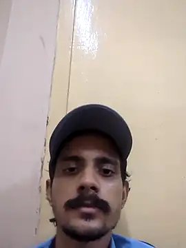 Snapshot of Sushant001 chatting on 10.11.25 Sushant001 online show from 10.11.25