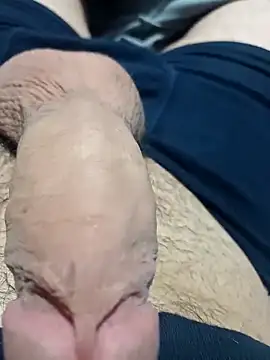 Snapshot of Hamzadz123 chatting on 02.28.26 Hamzadz123 online show from 02.28.26