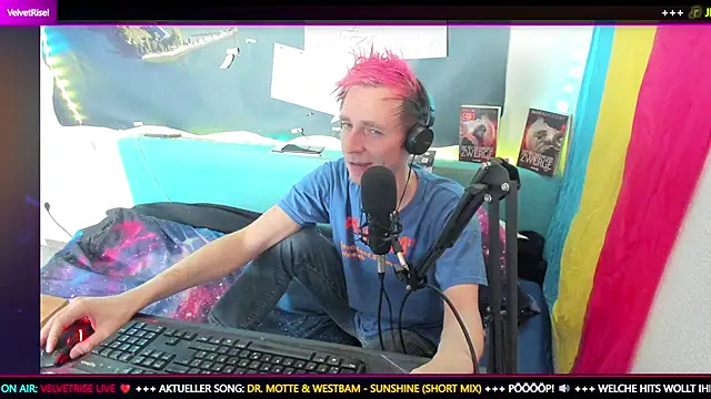 Snapshot of DaveLindau chatting on 02.10.26 DaveLindau online show from 02.10.26