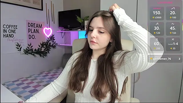 LiaWoow online show from 10.12.25