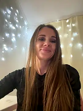 LucieMack online show from 10.13.25