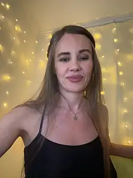 Snapshot of LucieMack chatting on 06.22.26 LucieMack online show from 06.22.26