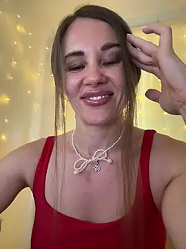 Snapshot of LucieMack chatting on 07.06.26 LucieMack online show from 07.06.26