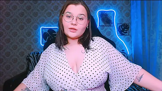 InLoveWithLife26 online show from 11.05.25