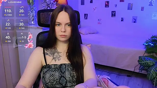 Snapshot of Alice_Moondark chatting on 02.09.26 Alice Moondark online show from 02.09.26