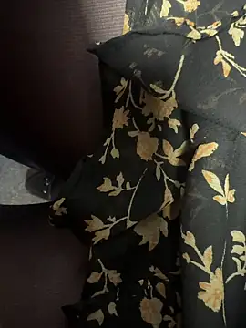 HiddenHoneyLDN online show from 02.09.26