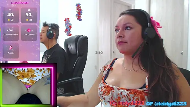 Snapshot of leidydi223 chatting on 09.19.25 leidydi223 online show from 09.19.25