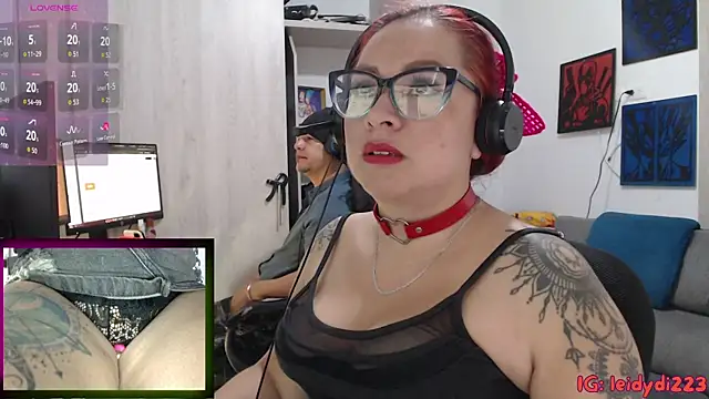 Snapshot of leidydi223 chatting on 10.23.25 leidydi223 online show from 10.23.25
