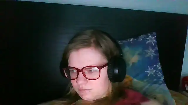 Moonolighta online show from 11.05.25