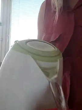 Moonolighta online show from 11.12.25